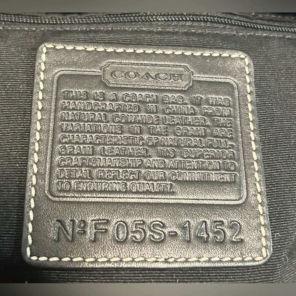 2005 True Vintage Coach Soho Double Buckle All Leather Shoulder Bag - Picture 13 of 13